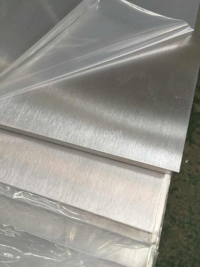 6082铝板车厢轻量化设计及载重效率计算-3